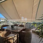 Joyful Guest Residences #with Sea View By 8essentially Apartment