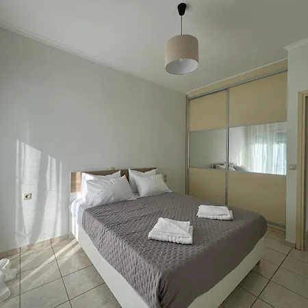 Apartment Joyful By 8essentially