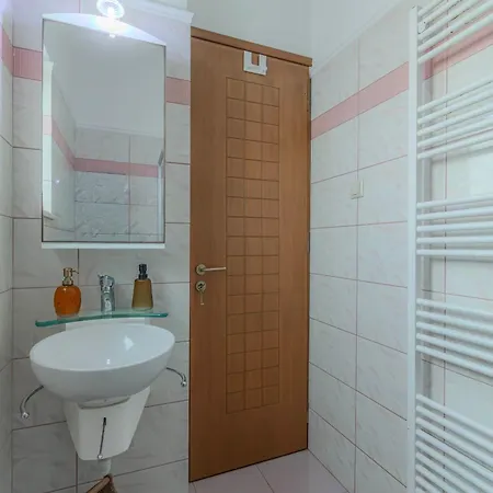Apartment Joyful Guest Residences With Sea View By 8essentially *