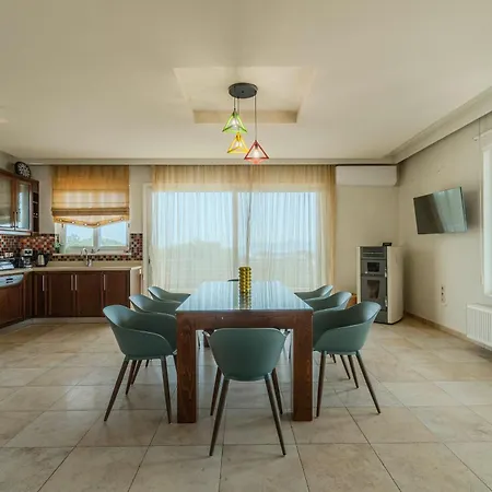 Apartment Joyful Guest Residences With Sea View By 8essentially *