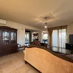 Joyful Guest Residences #with Sea View By 8essentially شقة *