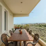 Apartment Joyful Guest Residences With Sea View By 8essentially *