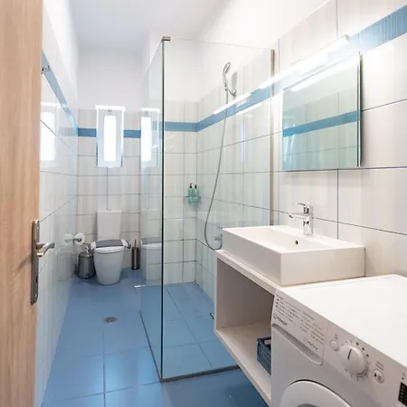 아파트 Joyful By 8essentially *